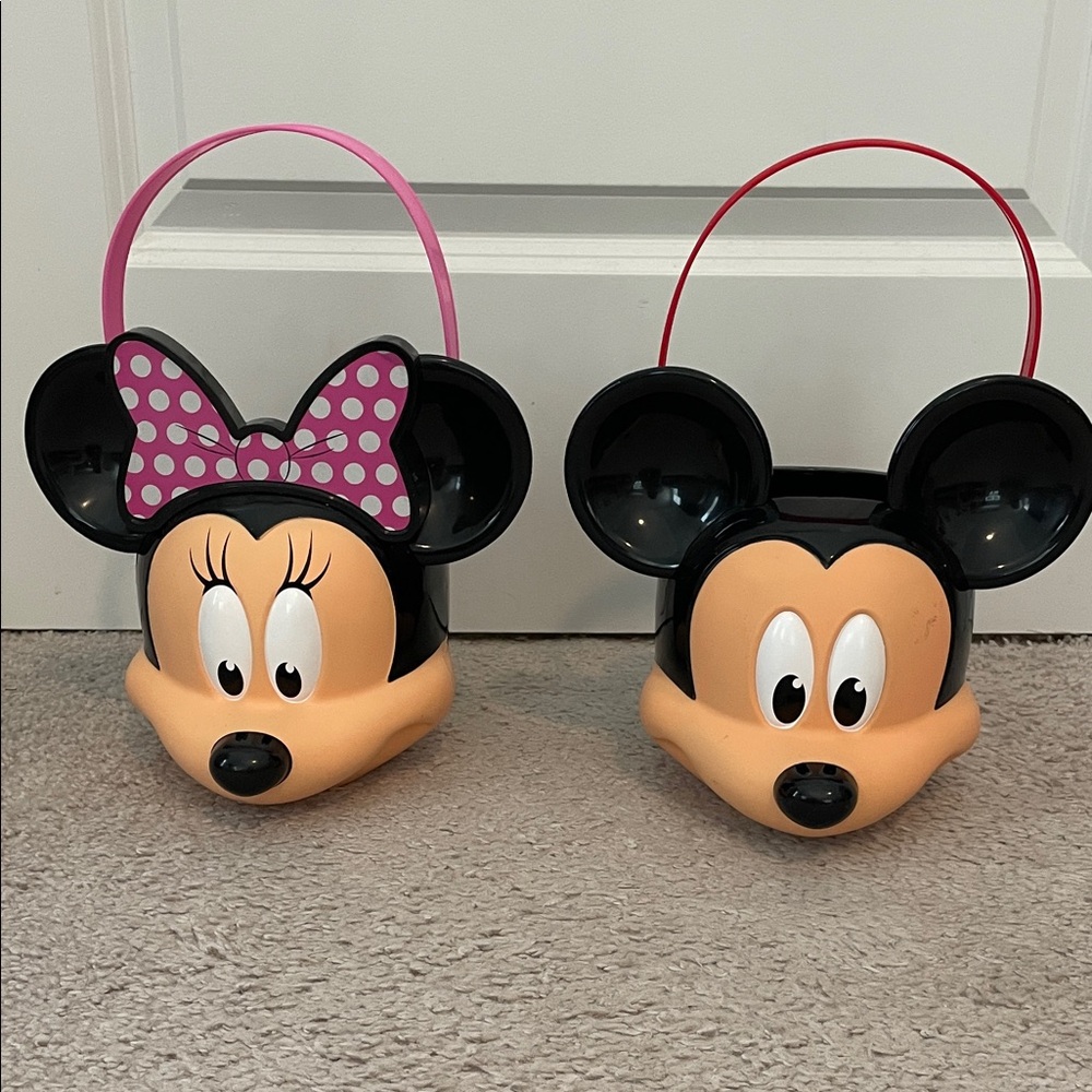 Set of vintage 1990s maybe? Mickey & Minnie baskets